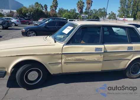 1984 Volvo 244 Dl/Gl z USA, uszkodzony, nr VIN YV1AX8840E1045991